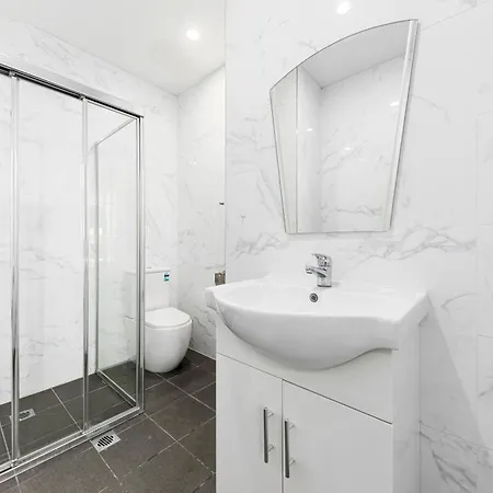 Burwood 1Br Steps To Train Station Shopping Apartment Sydney Exterior photo